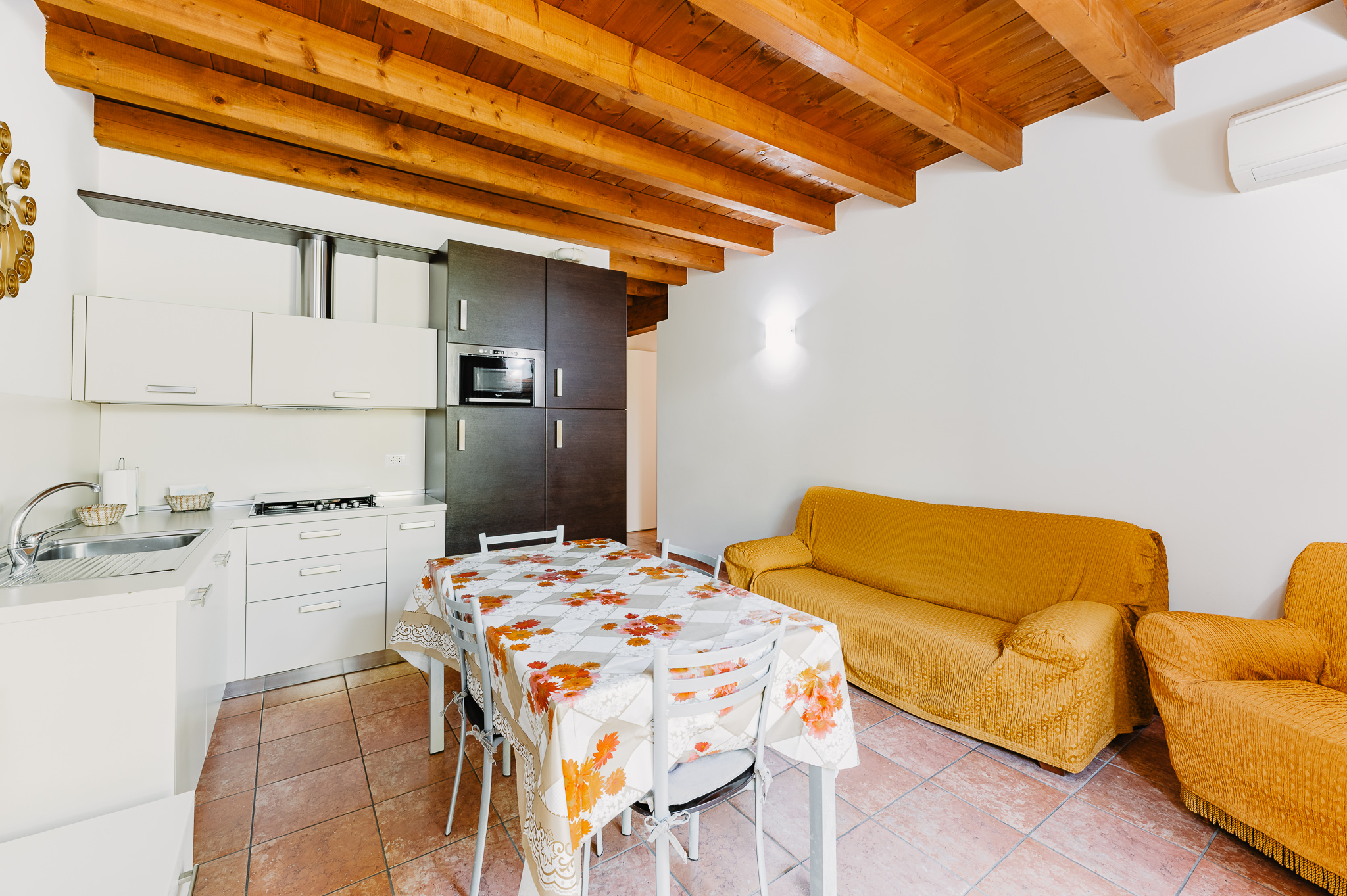 Corte Bongiovanna, Casa Vacanze, Alloggio Bougainvillea