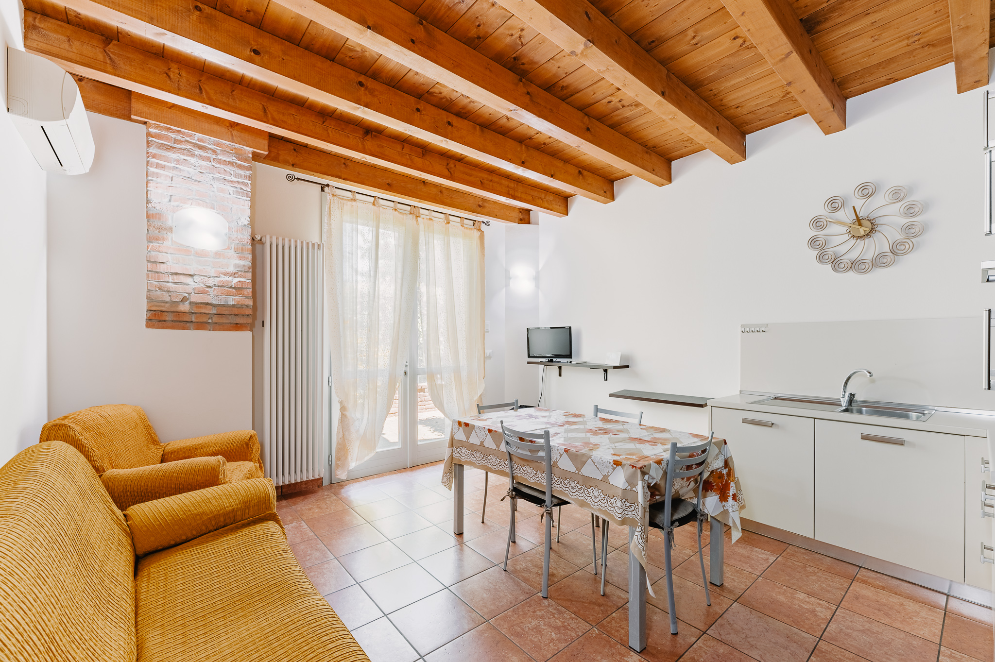 Corte Bongiovanna, Casa Vacanze, Alloggio Bougainvillea